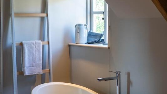bathroom-company-in-nottingham-16x9-1 What to check before you book a bathroom fitter